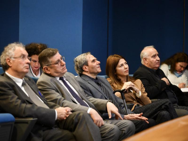 νέο σχολείο