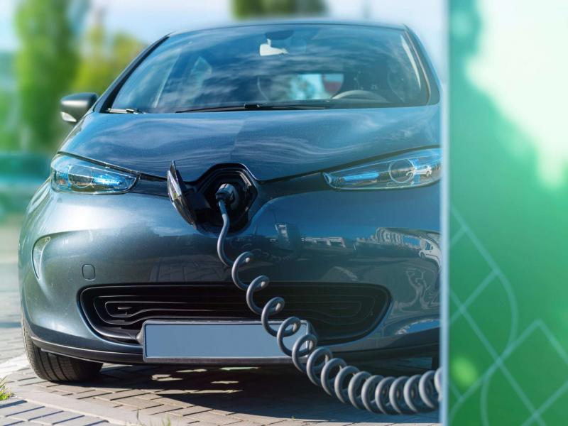 Ηλεκτρικό αυτοκίνητο σε φόρτιση