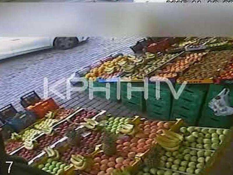 Ηράκλειο: Σοκαριστικό τροχαίο – Γυναίκα εκτοξεύτηκε στον αέρα από αυτοκίνητο (Βίντεο)