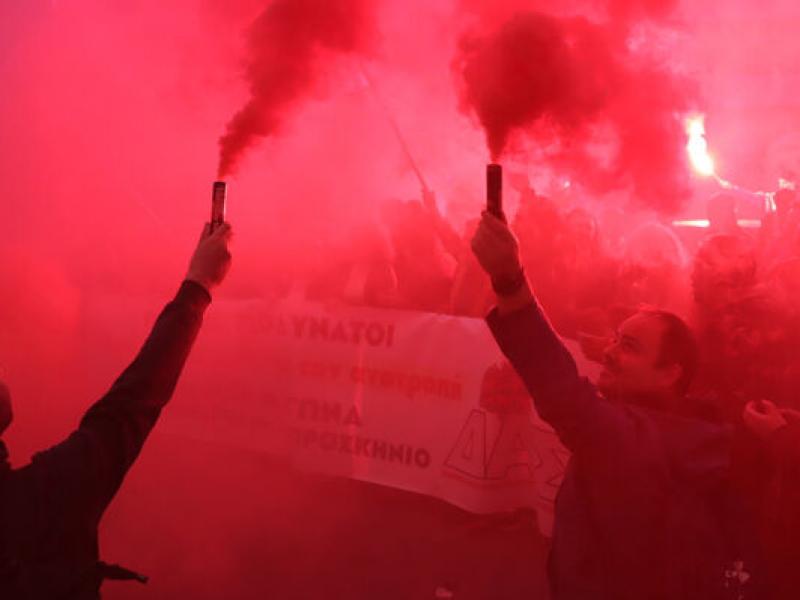 Ιστορική νίκη της ΔΑΣ (ΠΑΜΕ) στο 39ο Συνέδριο της ΑΔΕΔΥ