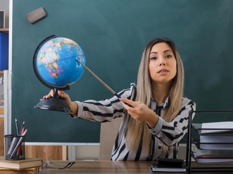 Εκπαιδευτικοί στο εξωτερικό