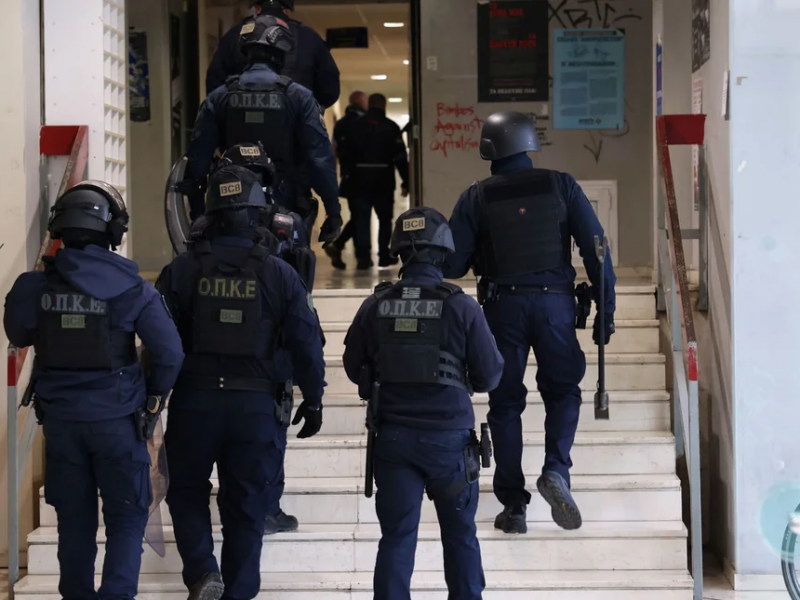 Ζωγράφου: Μεγάλη επιχείρηση της ΕΛΑΣ στις φοιτητικές εστίες του ΕΚΠΑ - Εικόνες