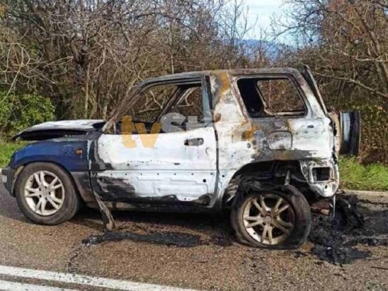 Φωκίδα: Κάηκε μέσα στο αυτοκίνητό του ενώ την ίδια ώρα καιγόταν και το σπίτι του