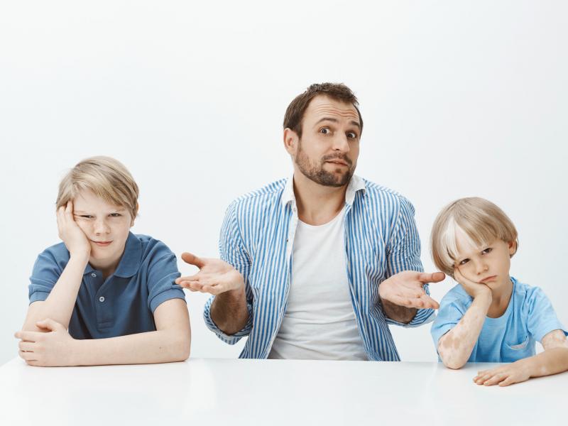 Αλαλούμ με την έκτακτη γονική άδεια: Θα δοθεί τελικά στους γονείς;