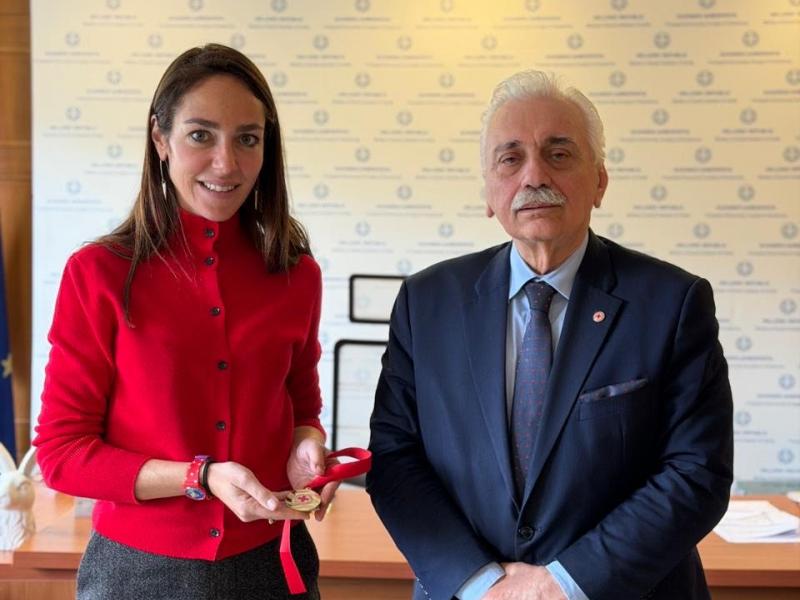 Συνάντηση εργασίας πραγματοποίησαν τη Δευτέρα 19 Ιανουαρίου 2026 η Υπουργός Κοινωνικής Συνοχής και Οικογένειας, Δόμνα Μιχαηλίδου, και ο Πρόεδρος του Ελληνικού Ερυθρού Σταυρού, Dr. Αντώνιος Αυγερινός