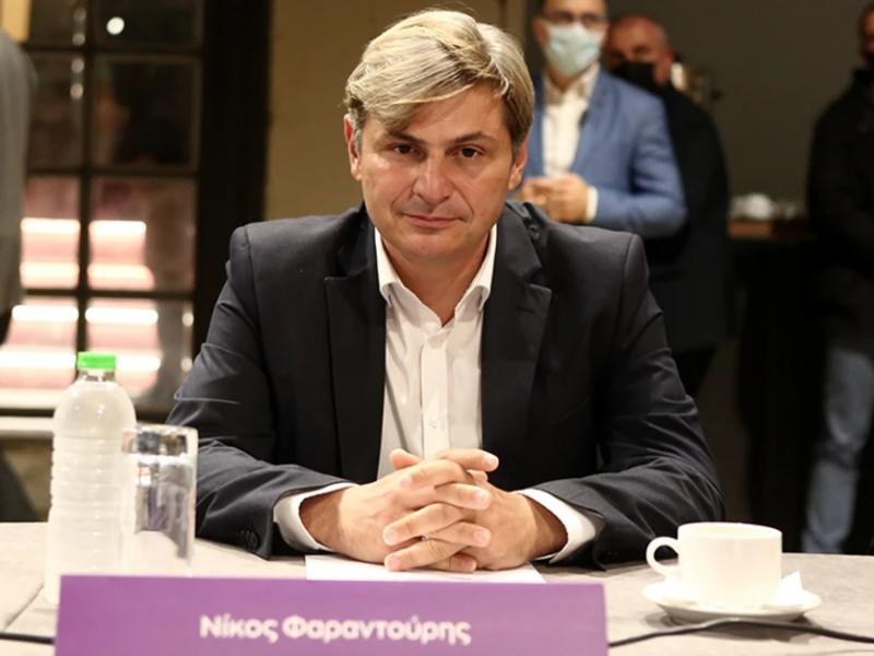 Διεγράφη ο Νικόλας Φαραντούρης από τον ΣΥΡΙΖΑ μετά τις δηλώσεις για το κόμμα Καρυστιάνου