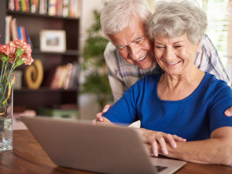 ψηφιακή ενδυνάμωση ηλικιωμένων