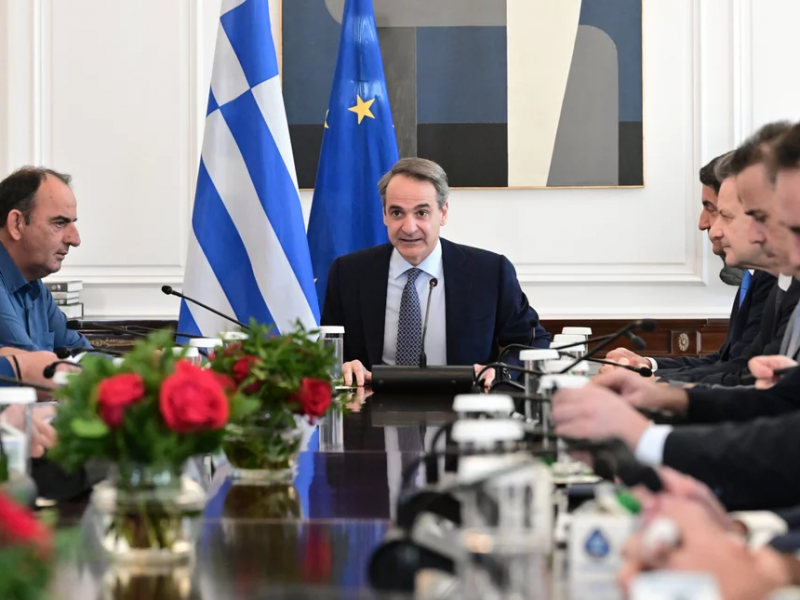 συνάντηση Μητσοτάκη με αγρότες