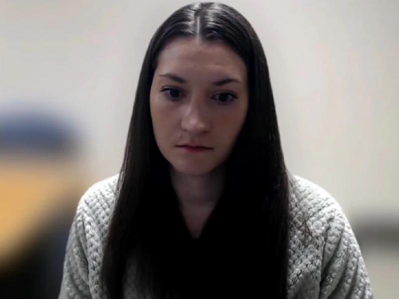 Έπνιξε τα 3 παιδιά της με λάστιχα γυμναστικής και πήδηξε από το παράθυρο, αφού πρώτα έστειλε τον σύζυγό της να αγοράσει φαγητό