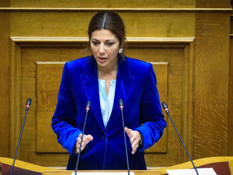Η Υπουργός Παιδείας, Σοφία Ζαχαράκη στη Βουλή