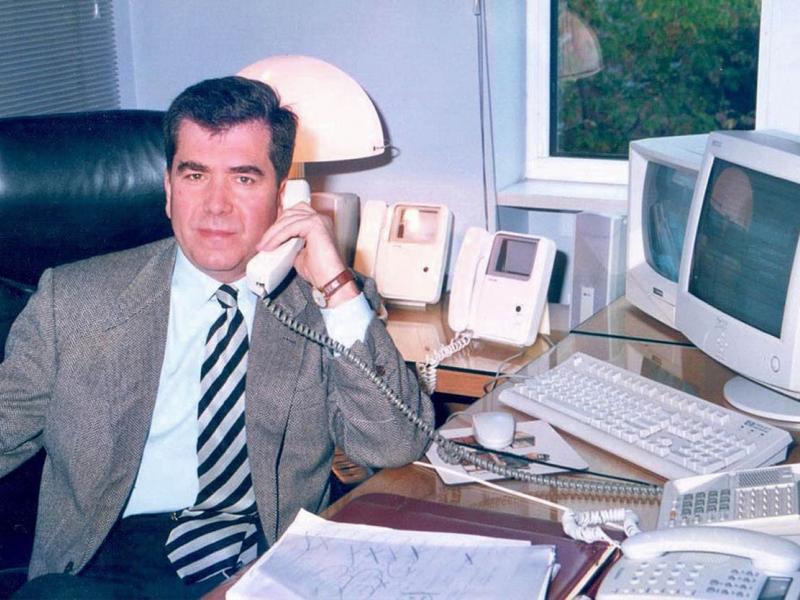 αλέξης μητρόπουλος για μισθούς