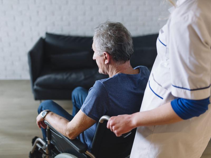 Φροντιστής ηλικιωμένου