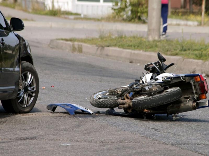 τρακάρισμα με μηχανή