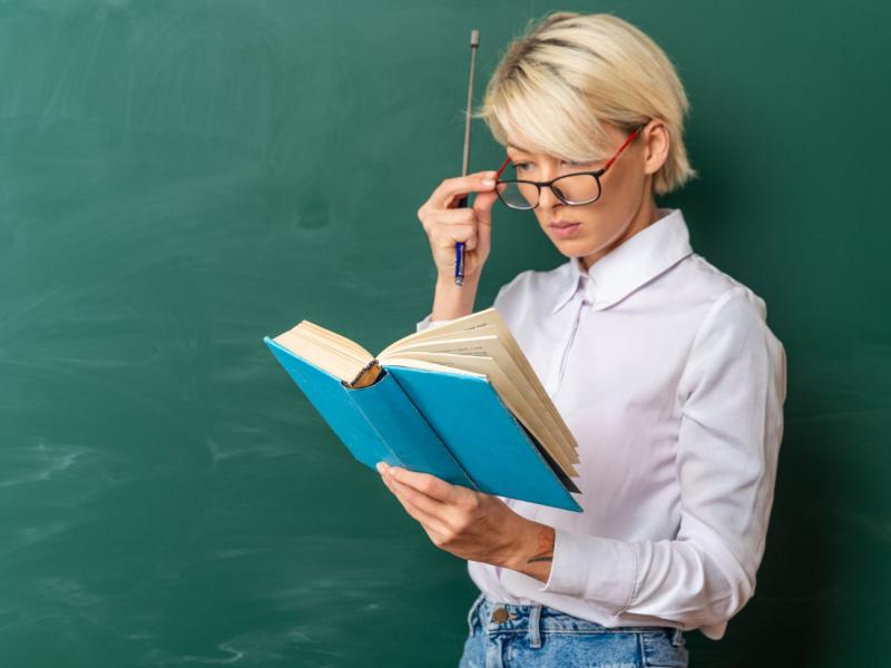 πίνακες εκπαιδευτικών