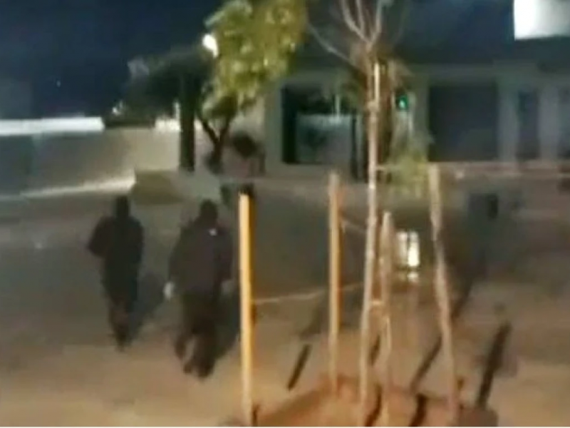 Ρουβίκωνας: Νέα επίθεση στα γραφεία της «Βιολάντα» στο Μενίδι