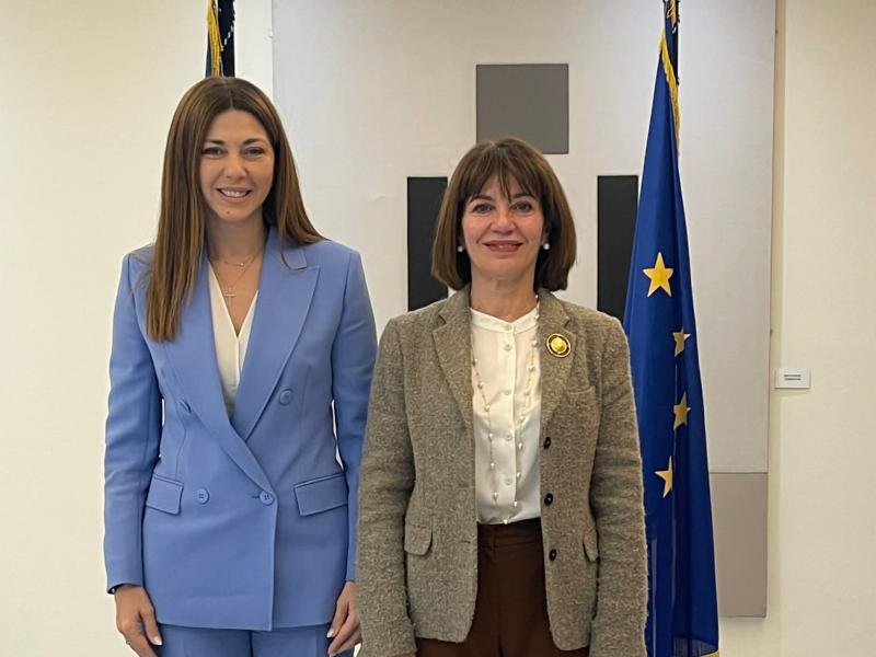 Η Υπουργός Παιδείας, Σοφία Ζαχαράκη με την Πρύτανη του Πάντειου Πανεπιστημίου, Χριστίνα Κουλούρη