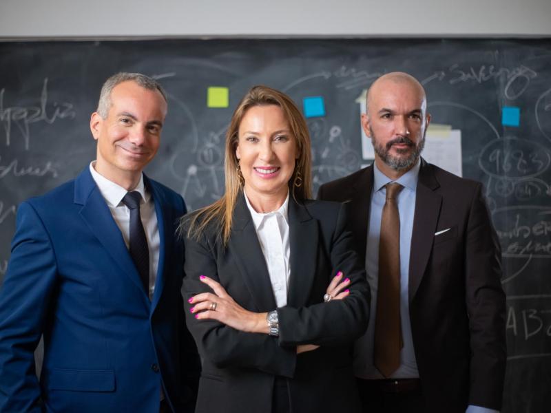 Νομικος συμπαραστατης