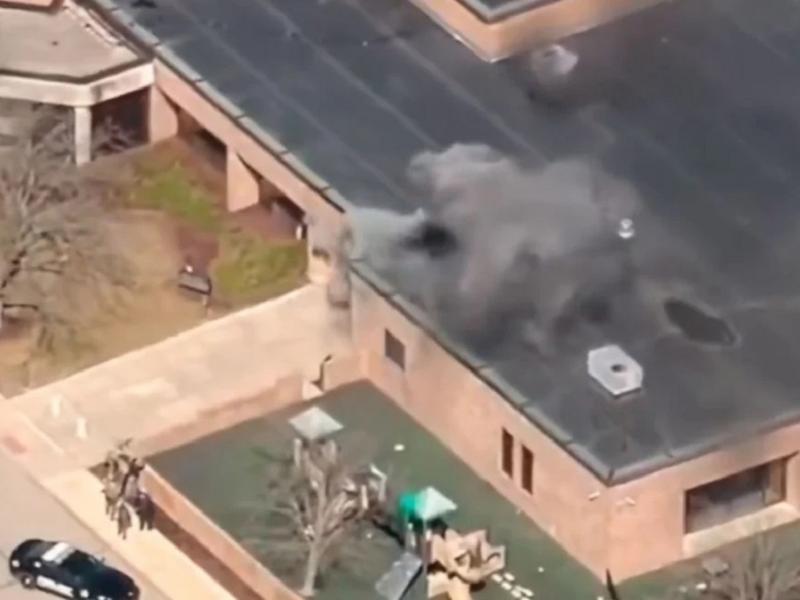 Ένοπλος εισέβαλε με αυτοκίνητο σε συναγωγή στο Μίσιγκαν