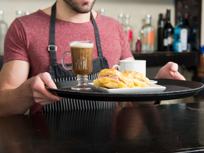 σερβιτορος