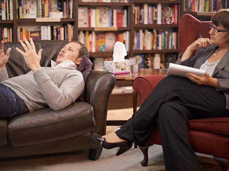 ΕΚΠΑΙΔΕΥΤΙΚΟΣ ΣΤΟΝ ΨΥΧΑΝΑΛΥΤΗ