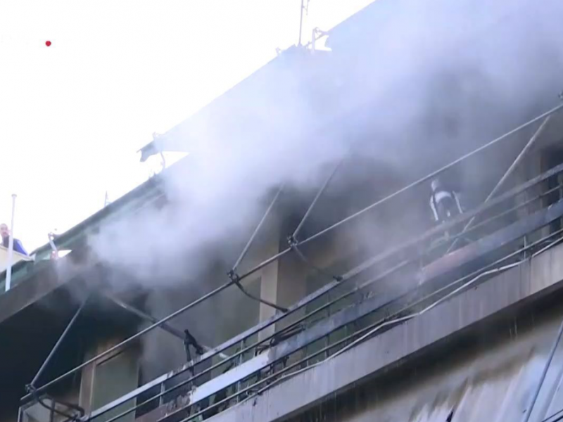 φωτια στον Κολωνό