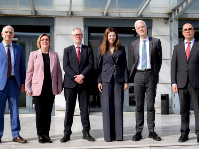 Υπουργείο Παιδείας, Θρησκευμάτων και Αθλητισμού και στελέχη του ΟΟΣΑ