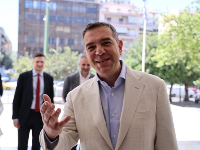 Στον Άρειο Πάγο η κατάθεση απο τον Αλέξη Τσίπρα της ιδρυτικής διακήρυξης και των υπογραφών για την ίδρυση του νέου κόμματος “Ελληνική Αριστερή Συμπαράταξη” (ΕΛΑΣ)