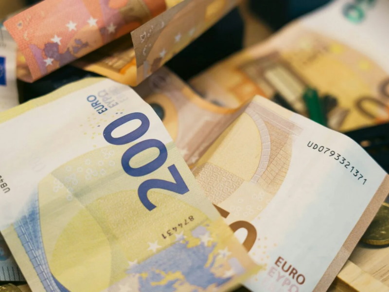 Εθνικό Μητρώο Παροχών: Τι αλλάζει σε 27 επιδόματα και ποιοι «κόφτες» έρχονται