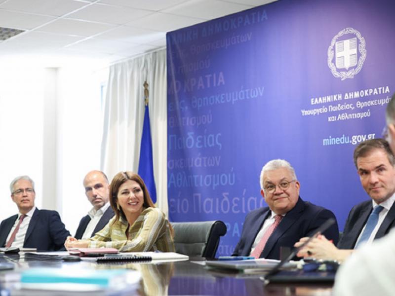 Σοφία Ζαχαράκη στο υπουργείο Παιδείας