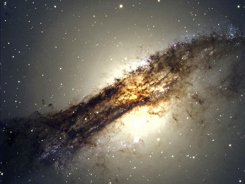 800px-centaurus_a.jpg