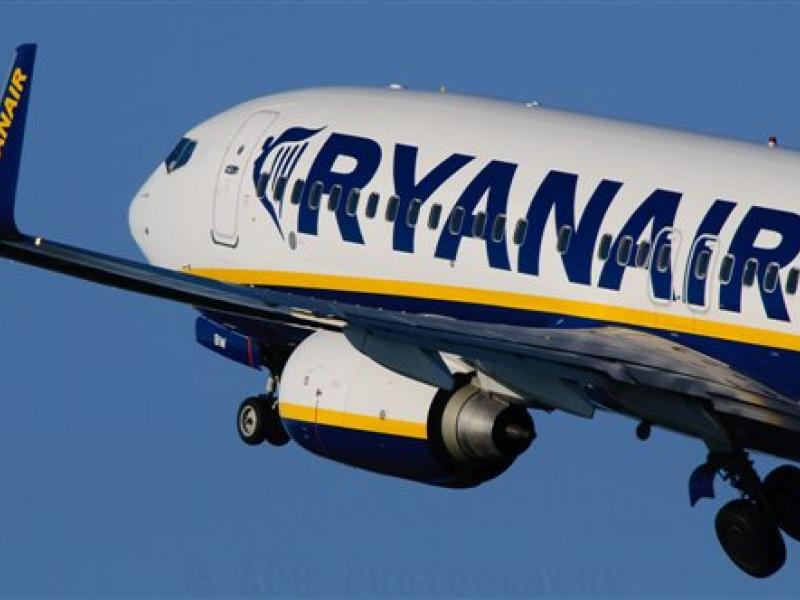 8068e-ryanair-boeing-737.jpg.500x400-thumb-500x332-65366.jpg
