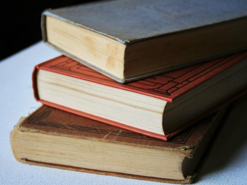 books-315677_960_720.jpg