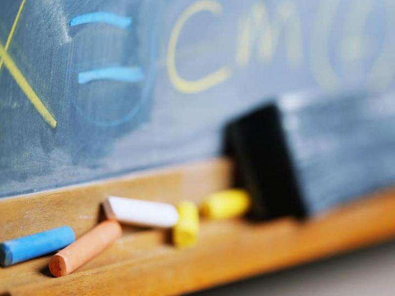 Εκπαιδευτικοί: Το ΥΠΑΙΘ κωφεύει προκλητικά στις προτάσεις μας