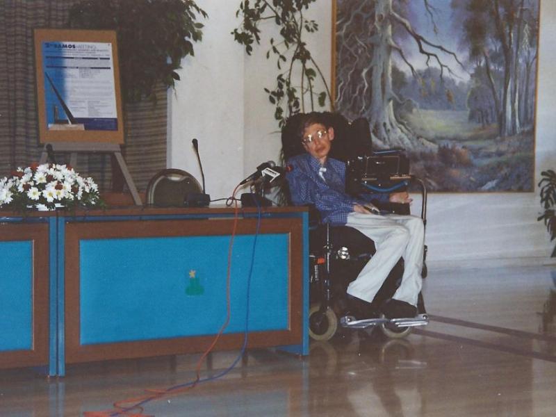 hawking_1.jpg