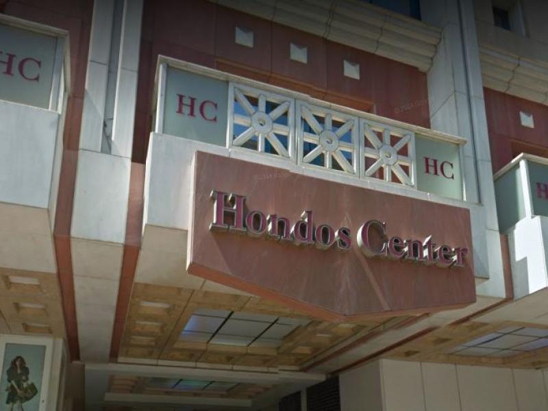 hondos_center_polykatastimata.jpg