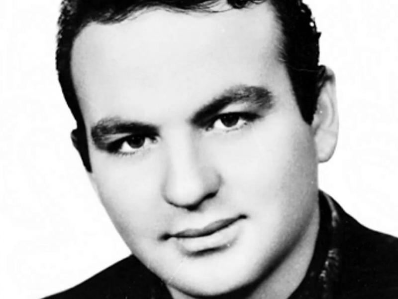 Μάνος Παπαδάκης