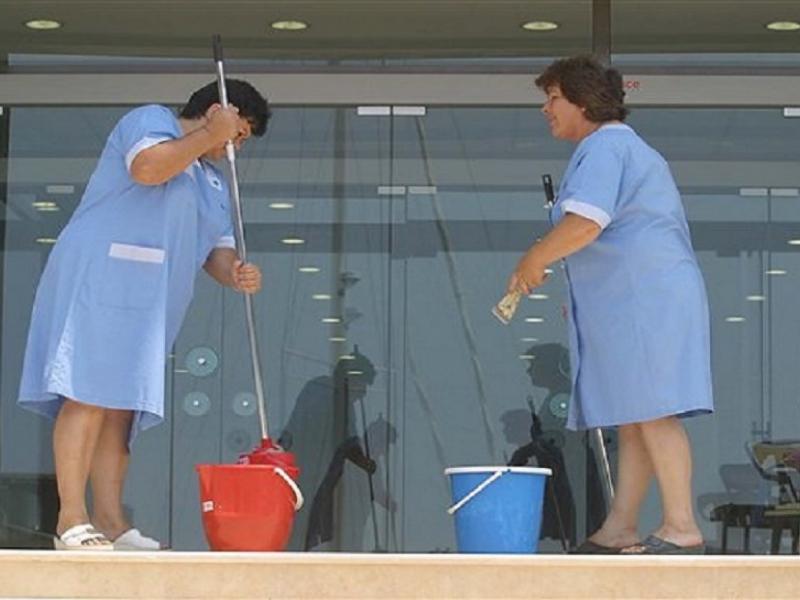 καθαρίστρια