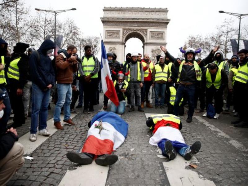 κίτρινα γιλέκα