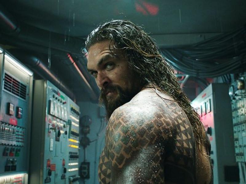 Ο Τζέισον Μομόα στο ρόλο του Aquaman