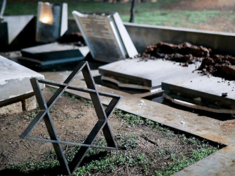 βεβηλωση εβραικου μνημειου