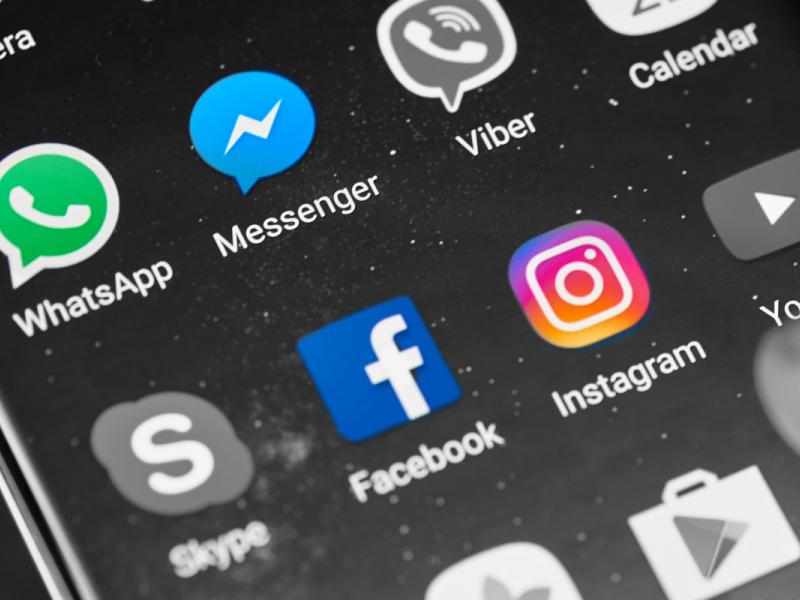 Instagram WhatsApp Facebook Messenger