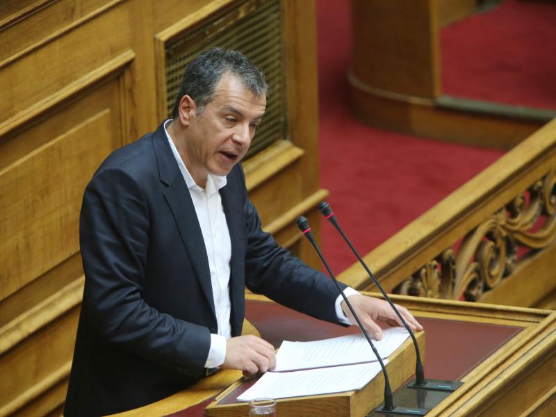 Θεοδωράκης Βουλή