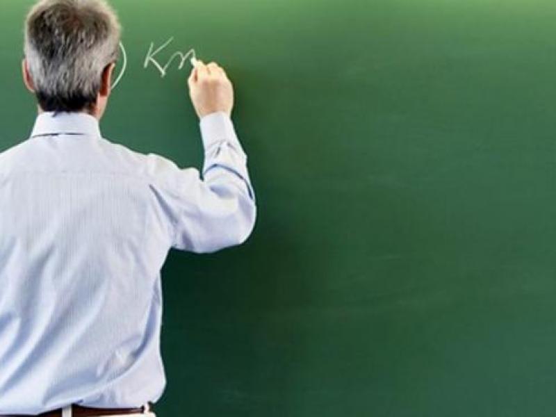 εκπαιδευτικοι