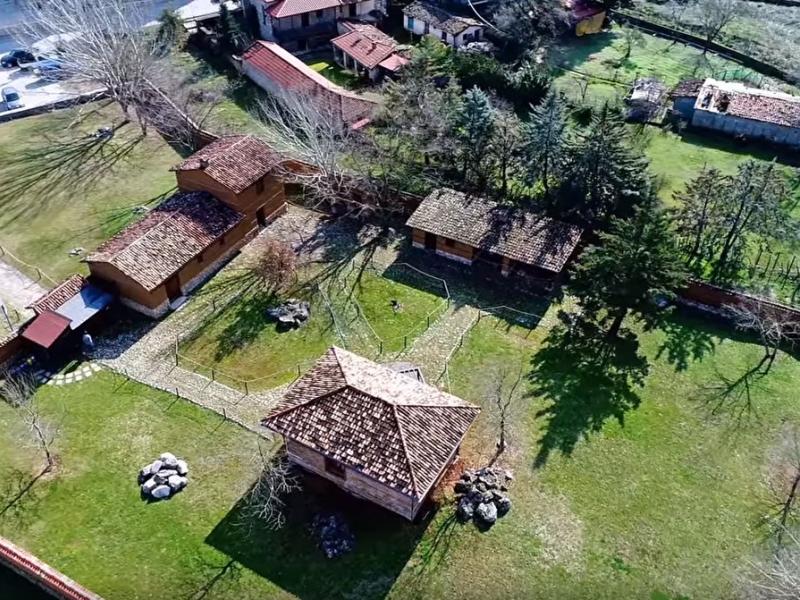 Χανι της Γραβιας