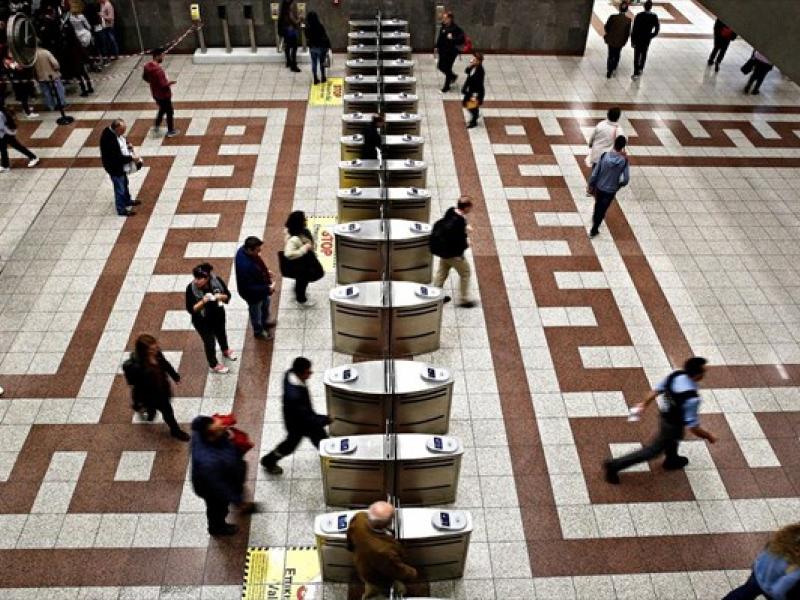 μετρο συνταγμα