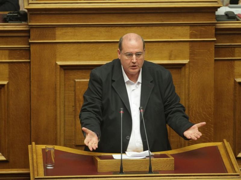 Ερώτηση 20 βουλευτών του ΣΥΡΙΖΑ στην Κεραμέως για τη διανομή συγγραμμάτων