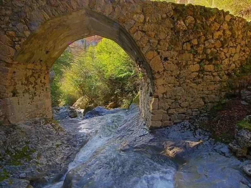 Γεφύρι κεντρική