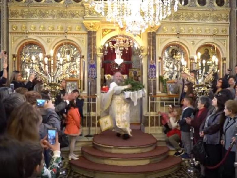 ιπταμενος ιερεας