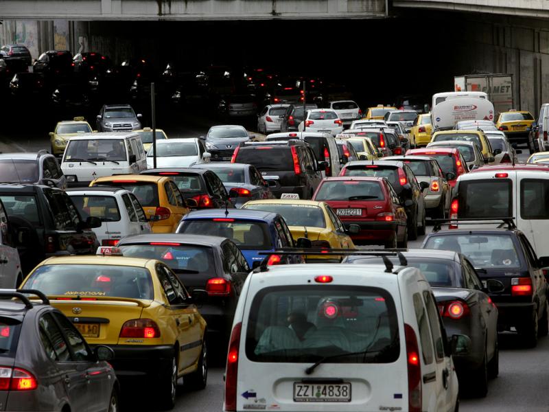 κίνηση στους δρόμους