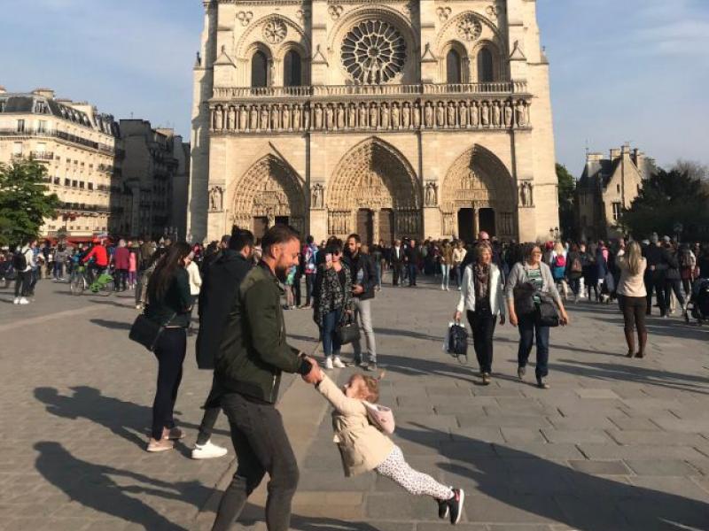 Παναγία Παρισίων μία ώρα πριν